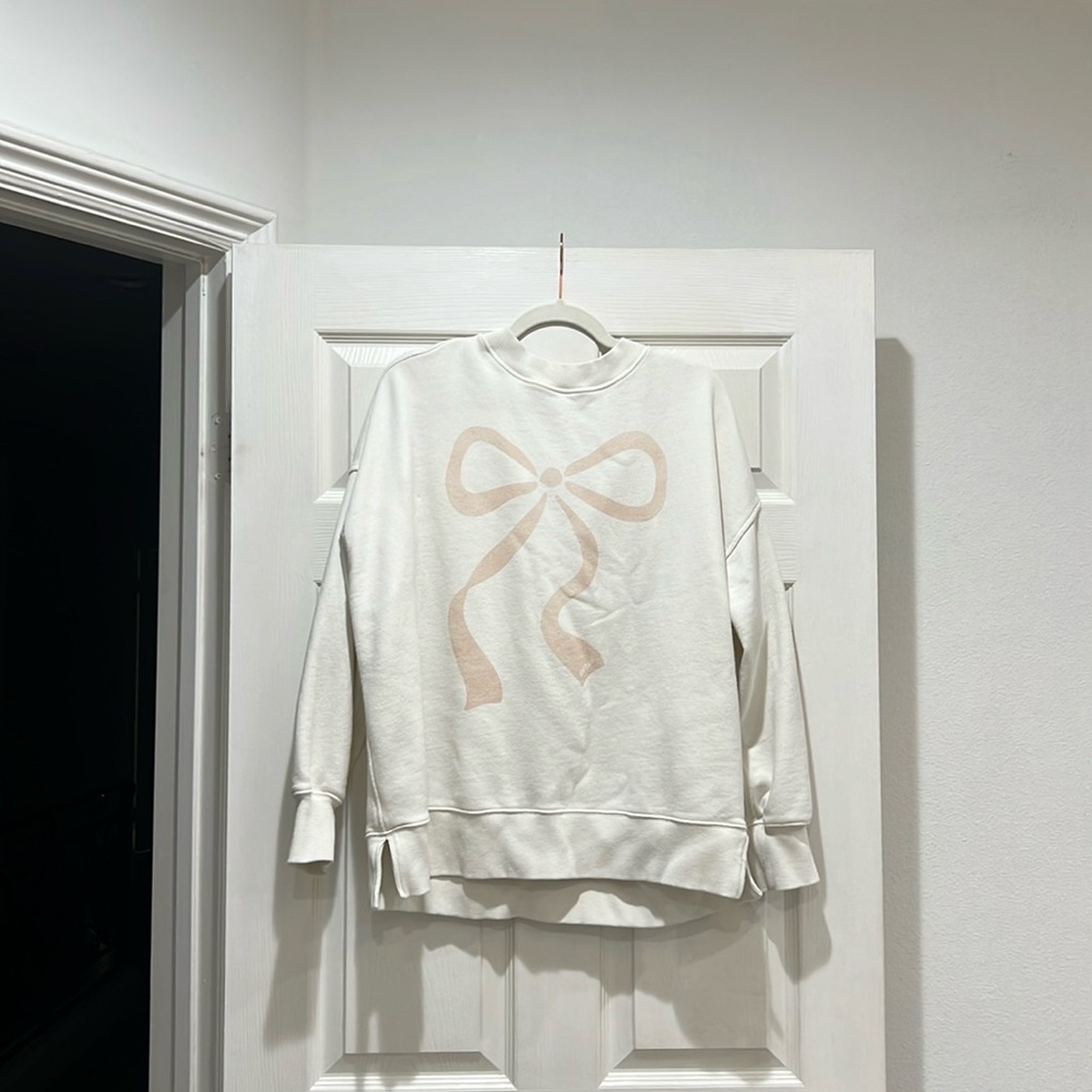 Aerie Cream Sweatshirt with Pink Bow
